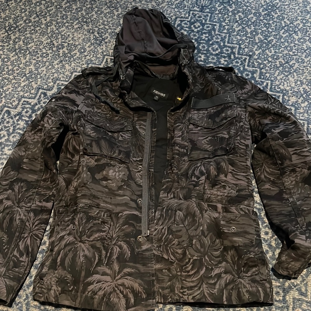 Freshjive army jacket xs